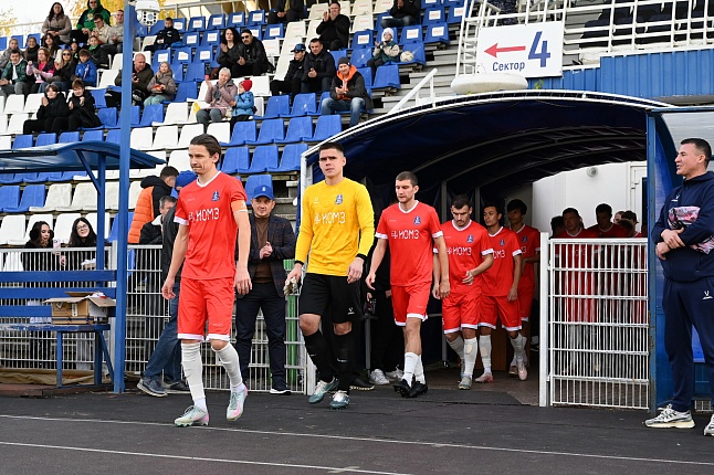 Двойной триумф: АО "ИОМЗ" поздравляет футбольный клуб "Ижевск" с Кубком "Приволжья" и бронзой Чемпионата!